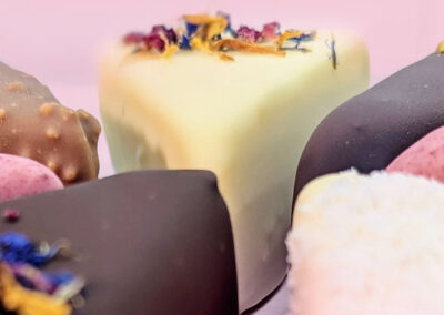 Mini CheeseCakes sin horno bañadas con chocolate.